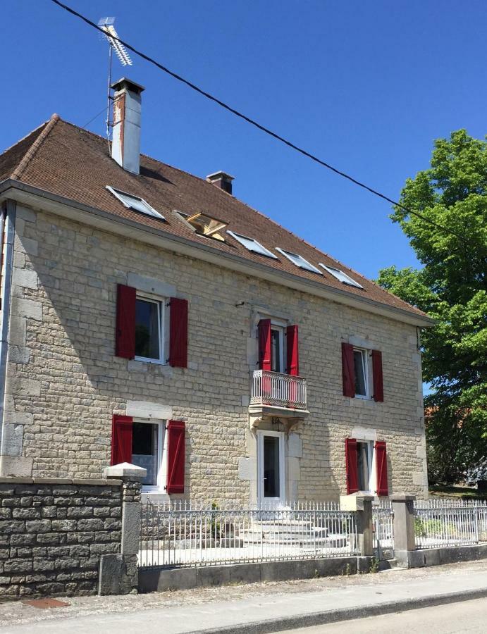 Maison D'Hotes & Spa La Vallee Des Reves Nods Екстериор снимка